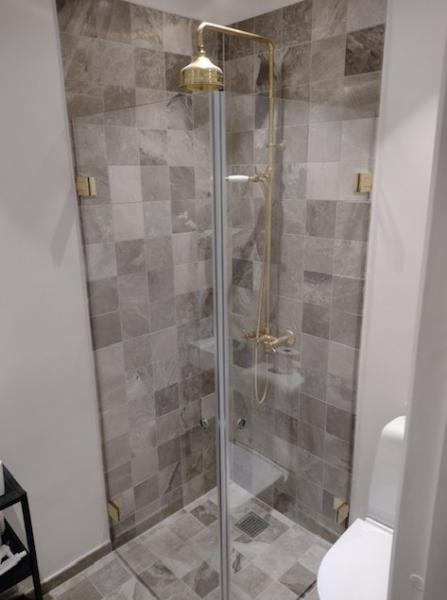 Bath firkantet niche - Klar glas/Poleret messing