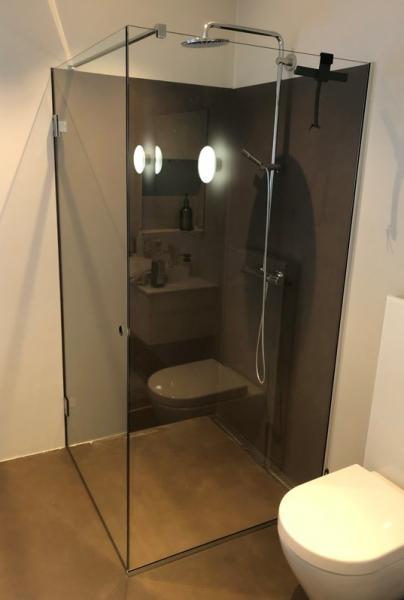 Bath bruseniche m/fast væg - Klar glas - Krom Bath bruseniche m/fast væg - Klar glas - Krom